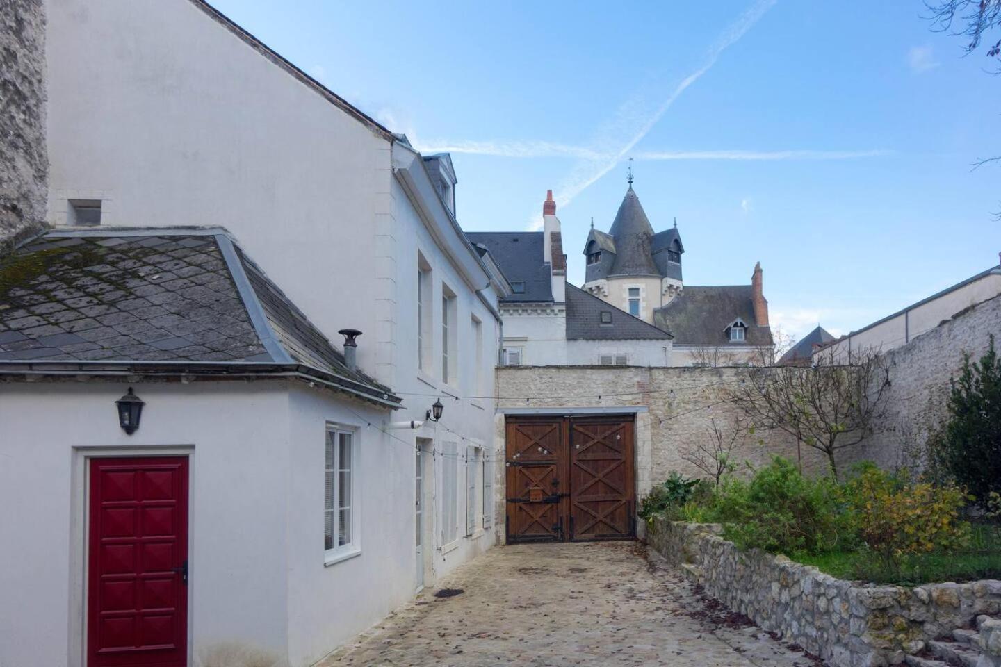Domaine De Charme Au Coeur D'Orleans Classe 3 Etoiles - Bords De Loire - 21 Couchages Avec Parkings Prives 外观 照片