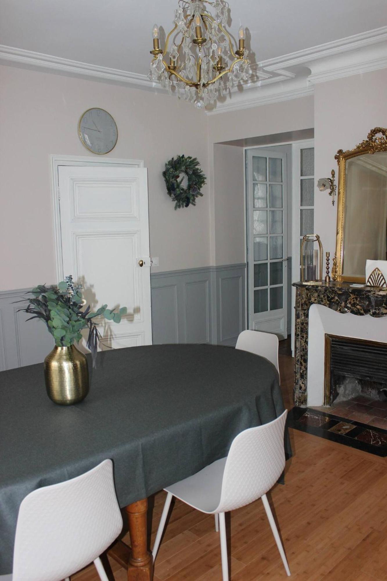 Domaine De Charme Au Coeur D'Orleans Classe 3 Etoiles - Bords De Loire - 21 Couchages Avec Parkings Prives 外观 照片